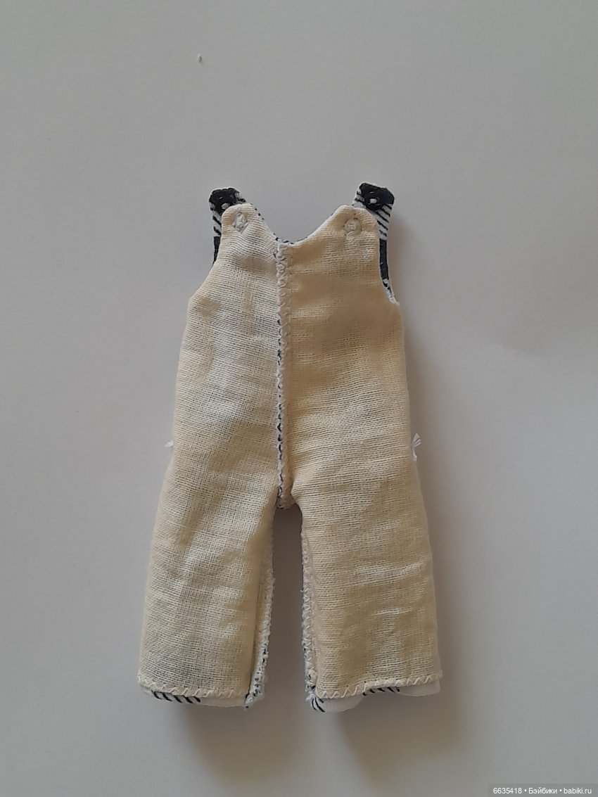 Подкладка в кукольной одежде