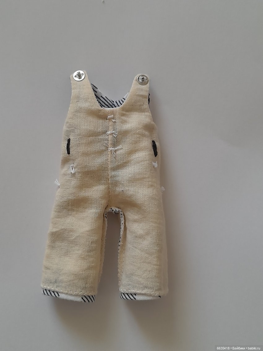 Подкладка в кукольной одежде