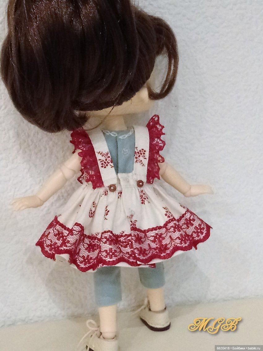 МК "Как я пришиваю и декорирую кнопки на кукольной одежде" (фото 6)