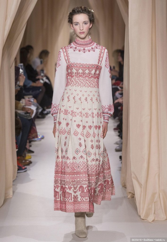 Русские сарафаны - это элемент национального достояния