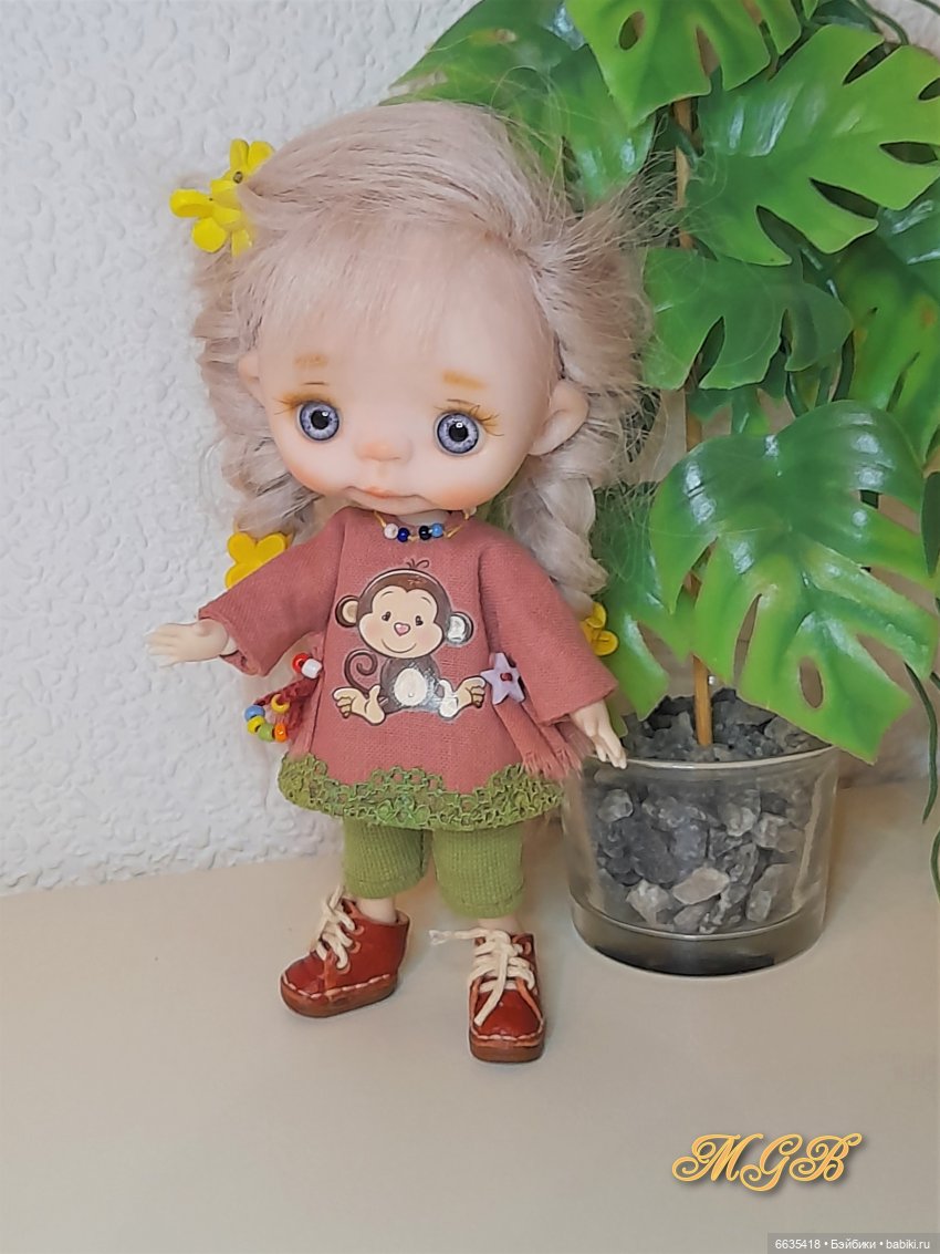 "Платья на ладони" — Одежда и обувь для кукол своими руками: фото