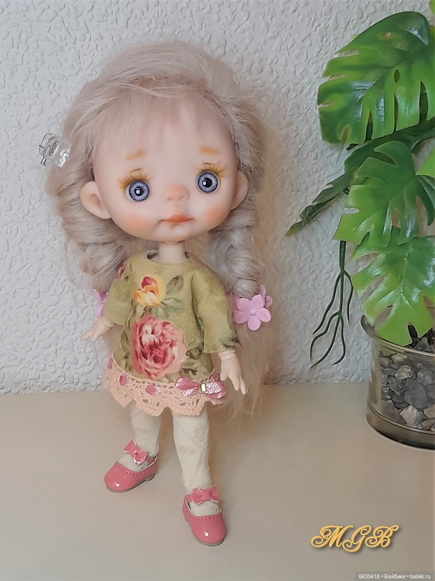 "Платья на ладони" — Одежда и обувь для кукол своими руками: фото (фото 8)