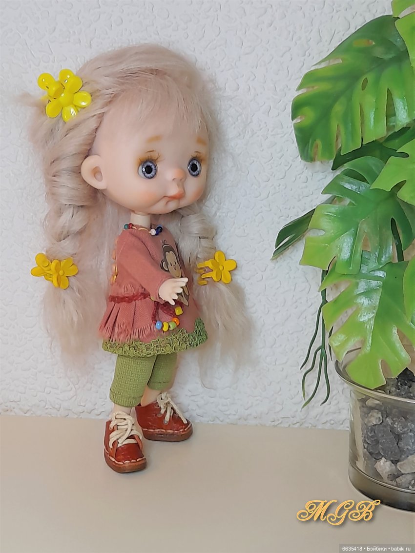 "Платья на ладони" — Одежда и обувь для кукол своими руками: фото