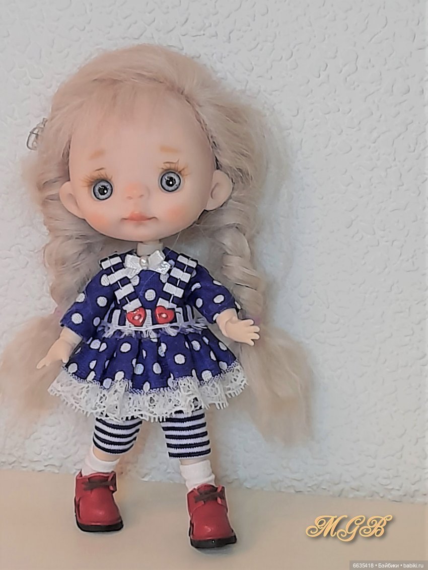 "Платья на ладони" — Одежда и обувь для кукол своими руками: фото