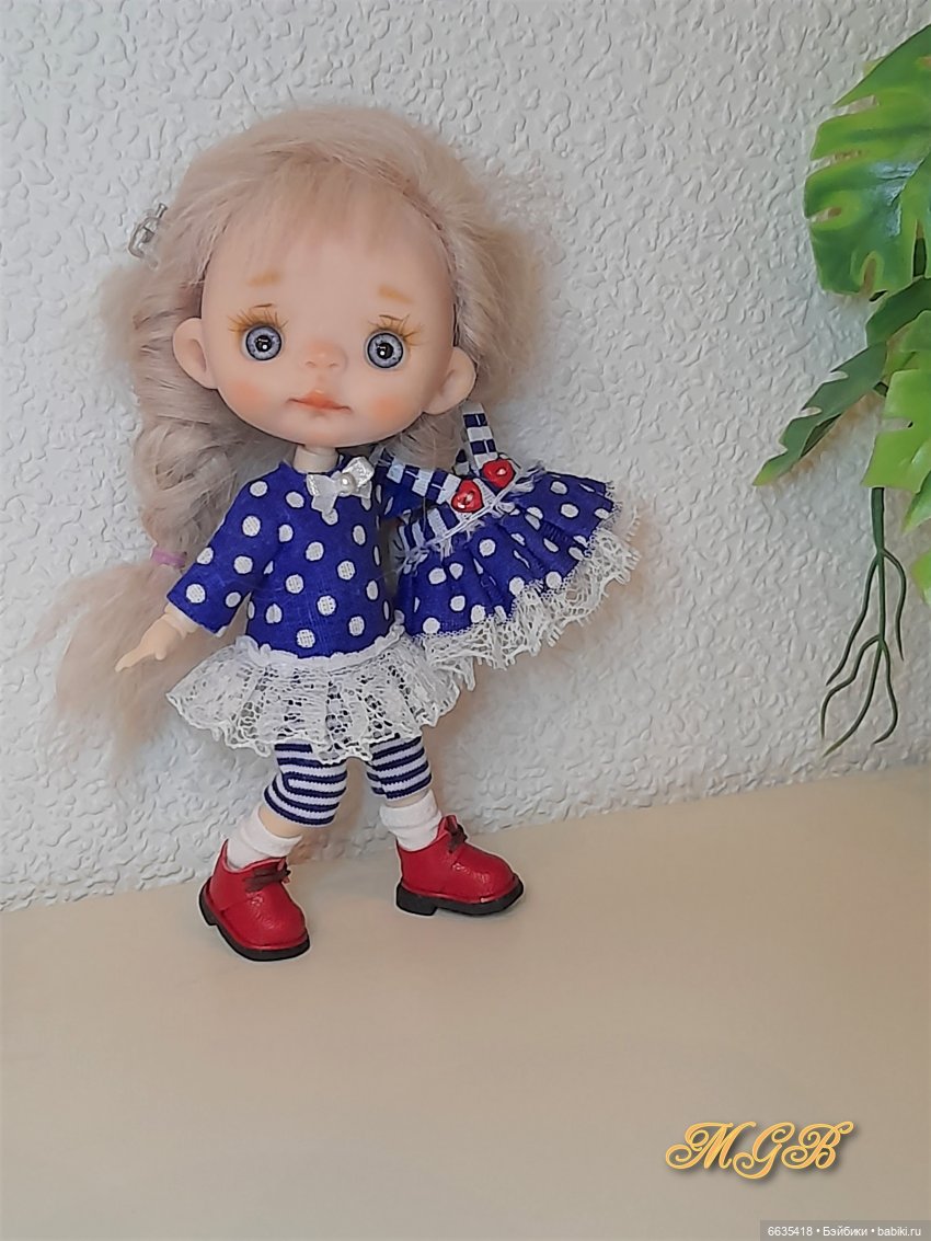 "Платья на ладони" — Одежда и обувь для кукол своими руками: фото (фото 5)