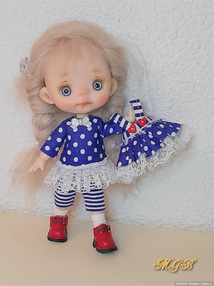 "Платья на ладони" — Одежда и обувь для кукол своими руками: фото (фото 4)