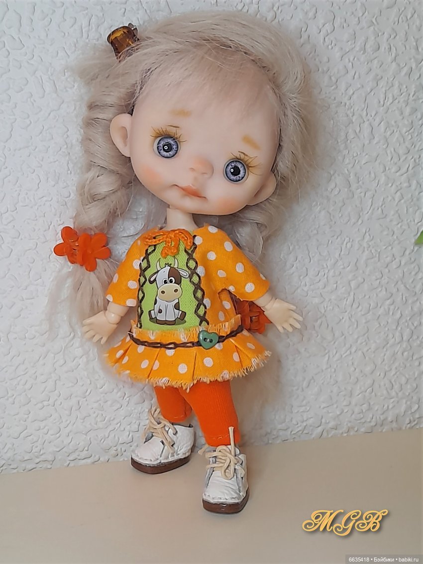 "Платья на ладони" — Одежда и обувь для кукол своими руками: фото