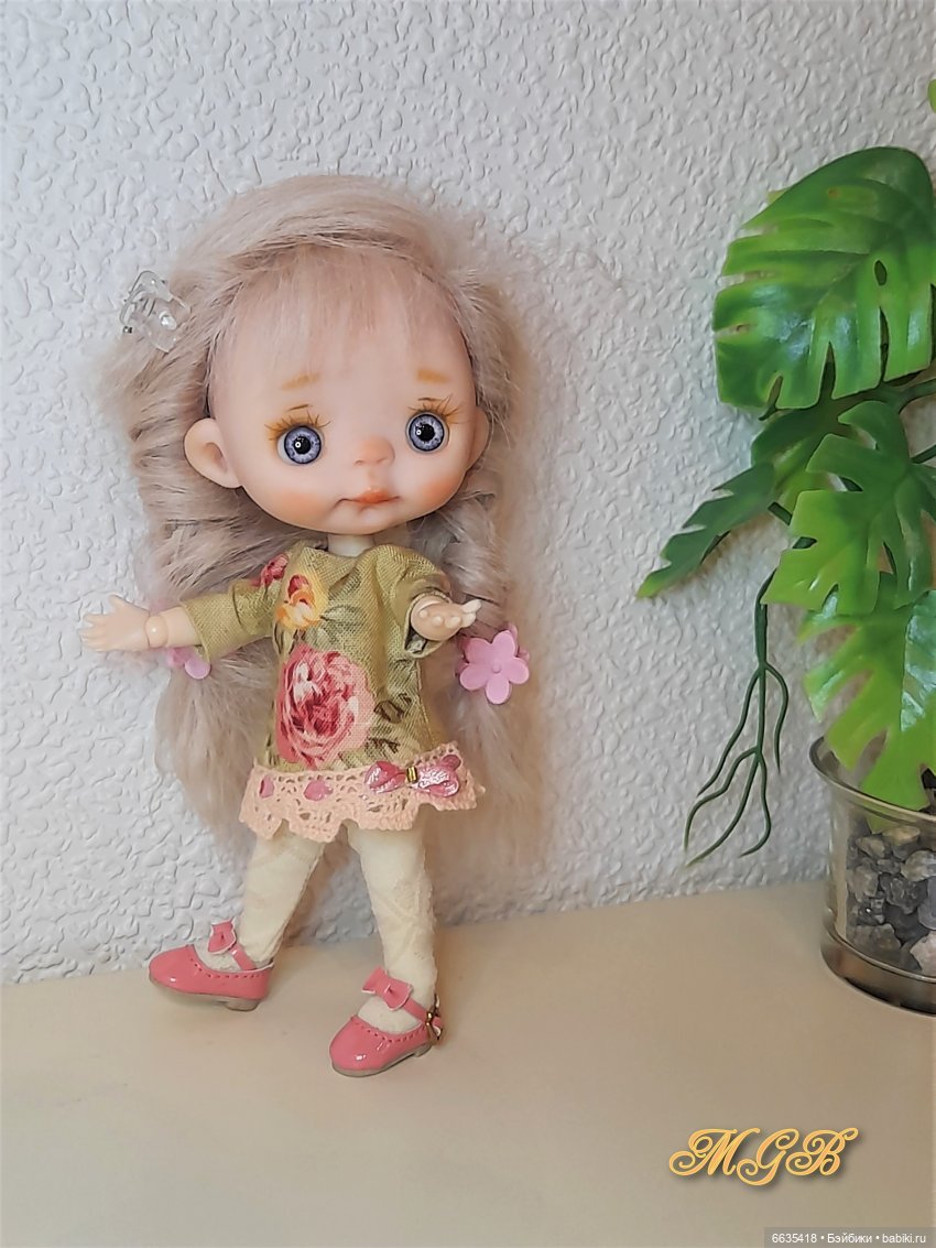 "Платья на ладони" — Одежда и обувь для кукол своими руками: фото