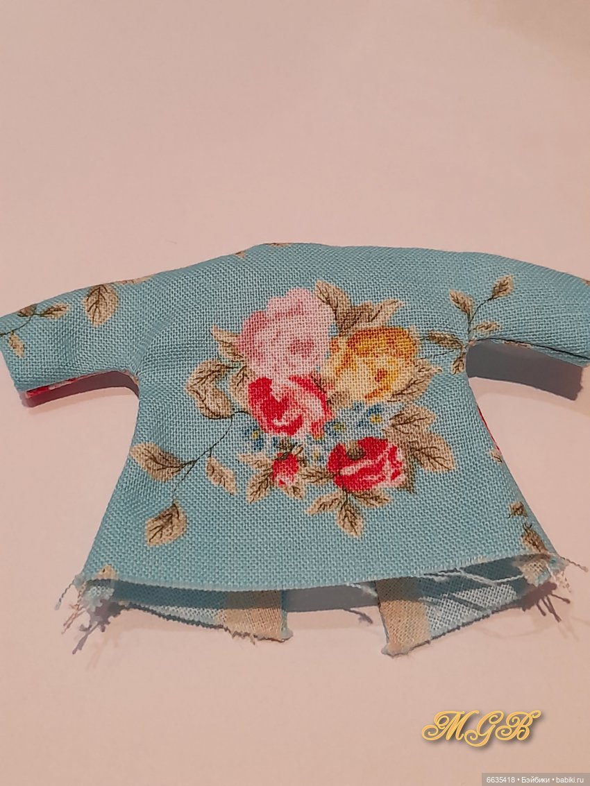 МК «Шьём платьице на куклу Obitsu 11»