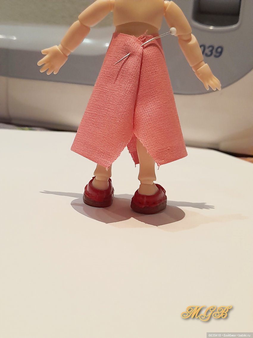 МК «Шьём брючки с притачным поясом для кукол Obitsu 11» (фото 6)