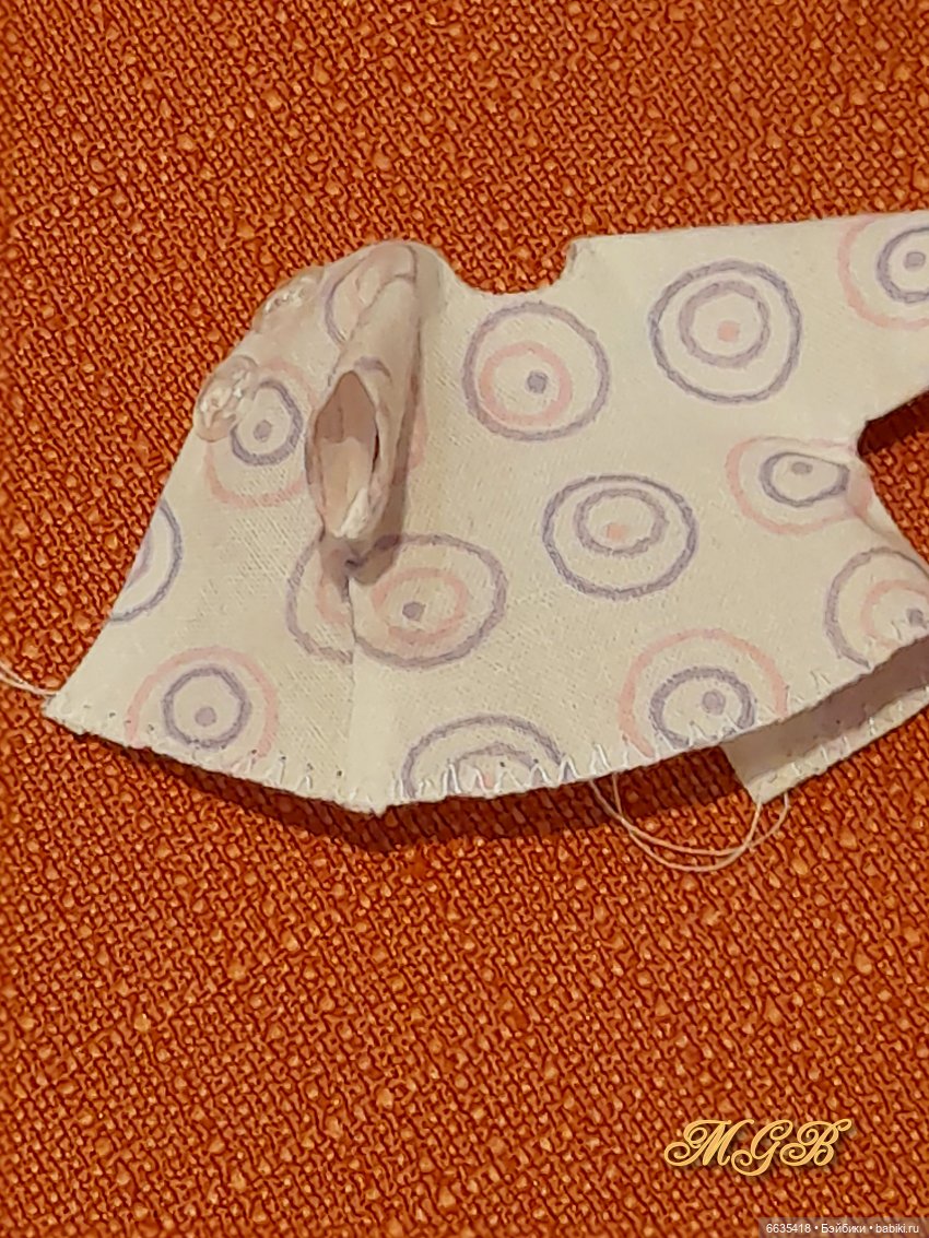 МК «Два варианта пошива топов для кукол Obitsu 11»