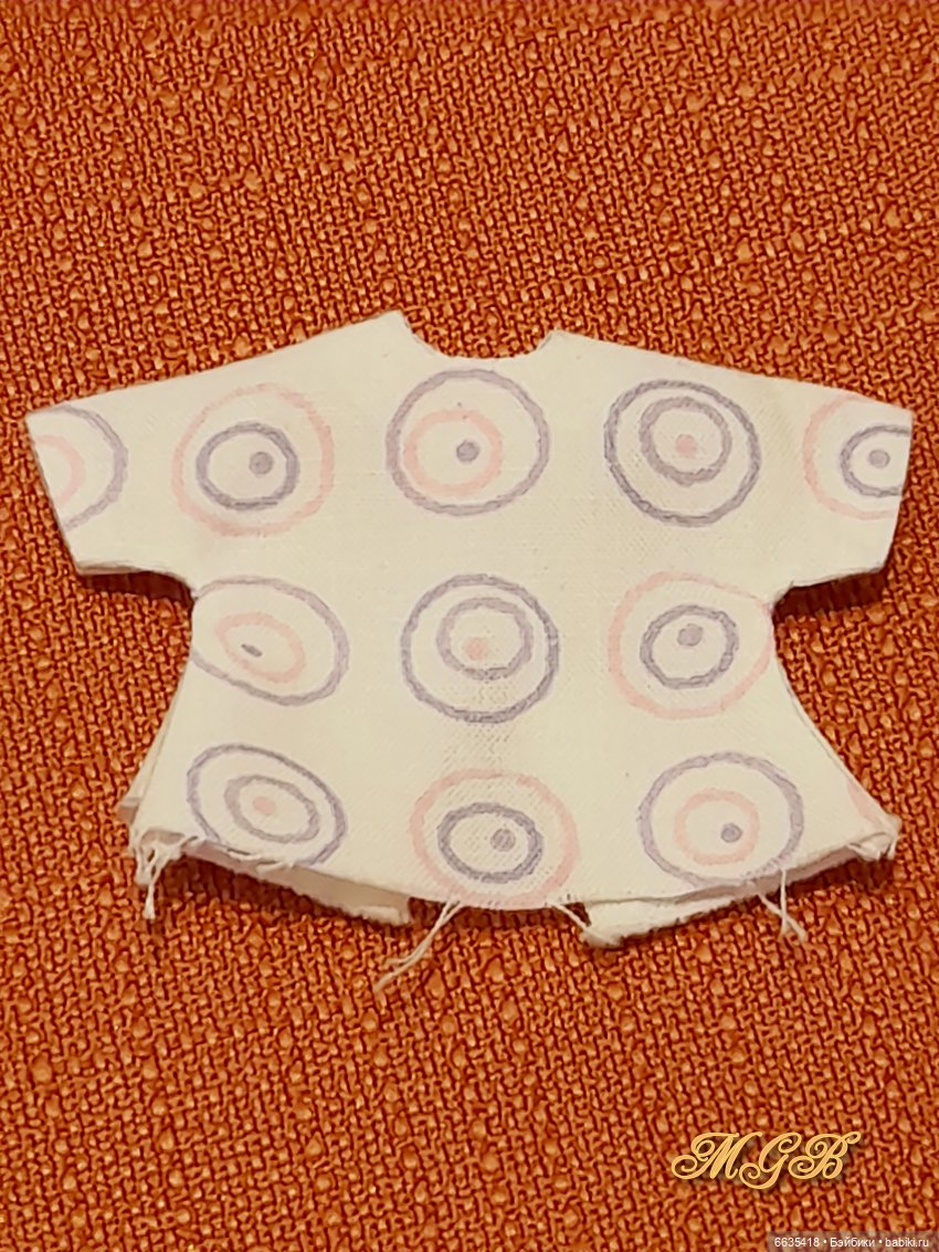 МК «Два варианта пошива топов для кукол Obitsu 11»