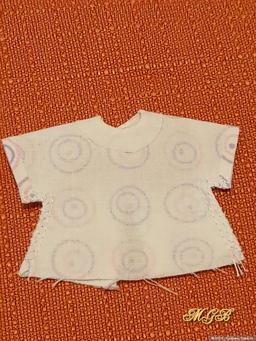 МК «Два варианта пошива топов для кукол Obitsu 11»