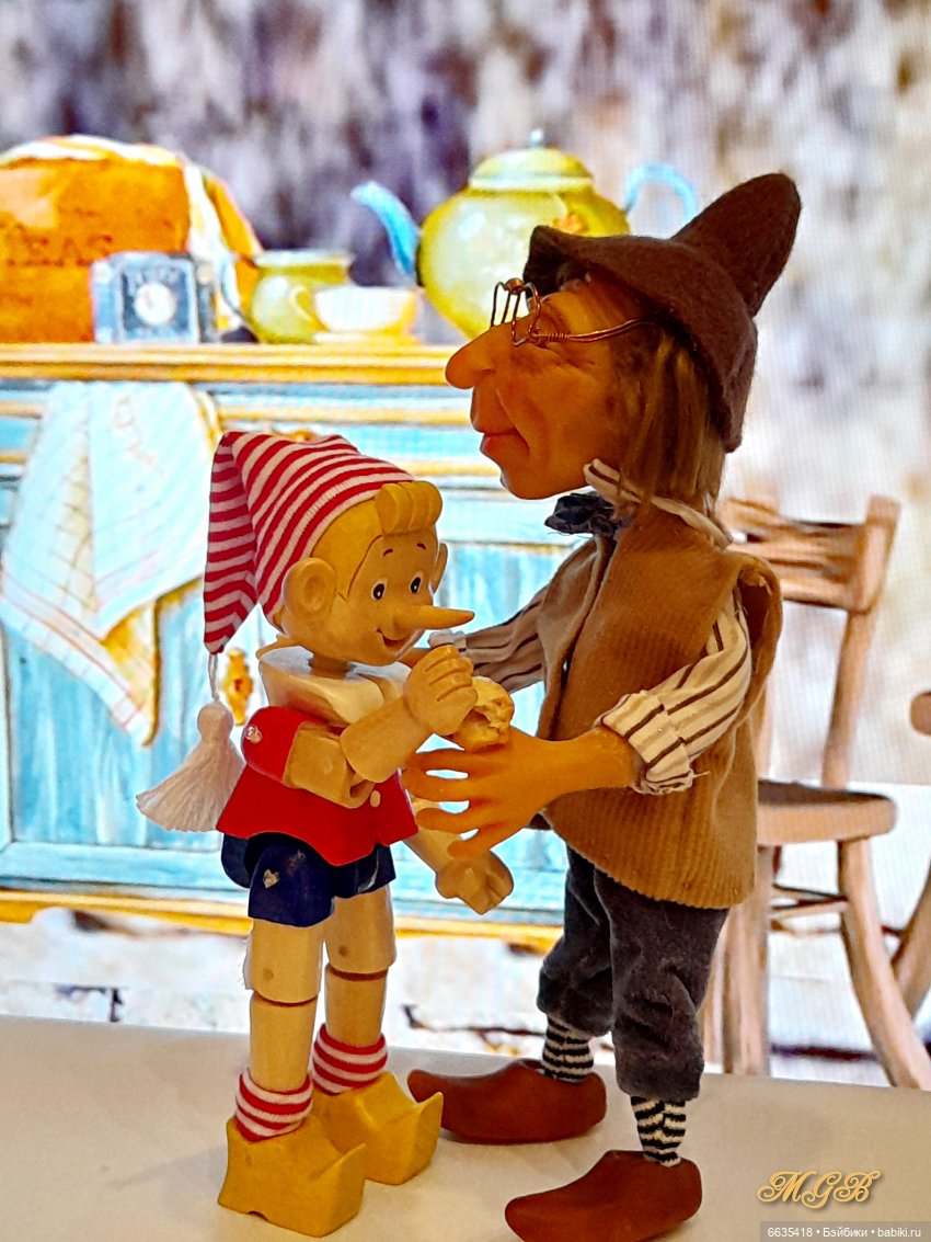 «Приключения Буратино». Глава 3 – «Буратино едва не погибает по собственному легкомыслию. Папа Карло покупает ему азбуку»