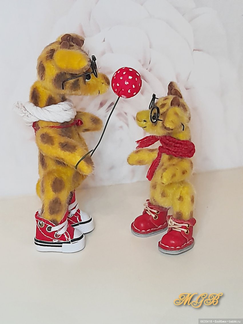 У меня сестрёнка есть… У меня братишка есть…