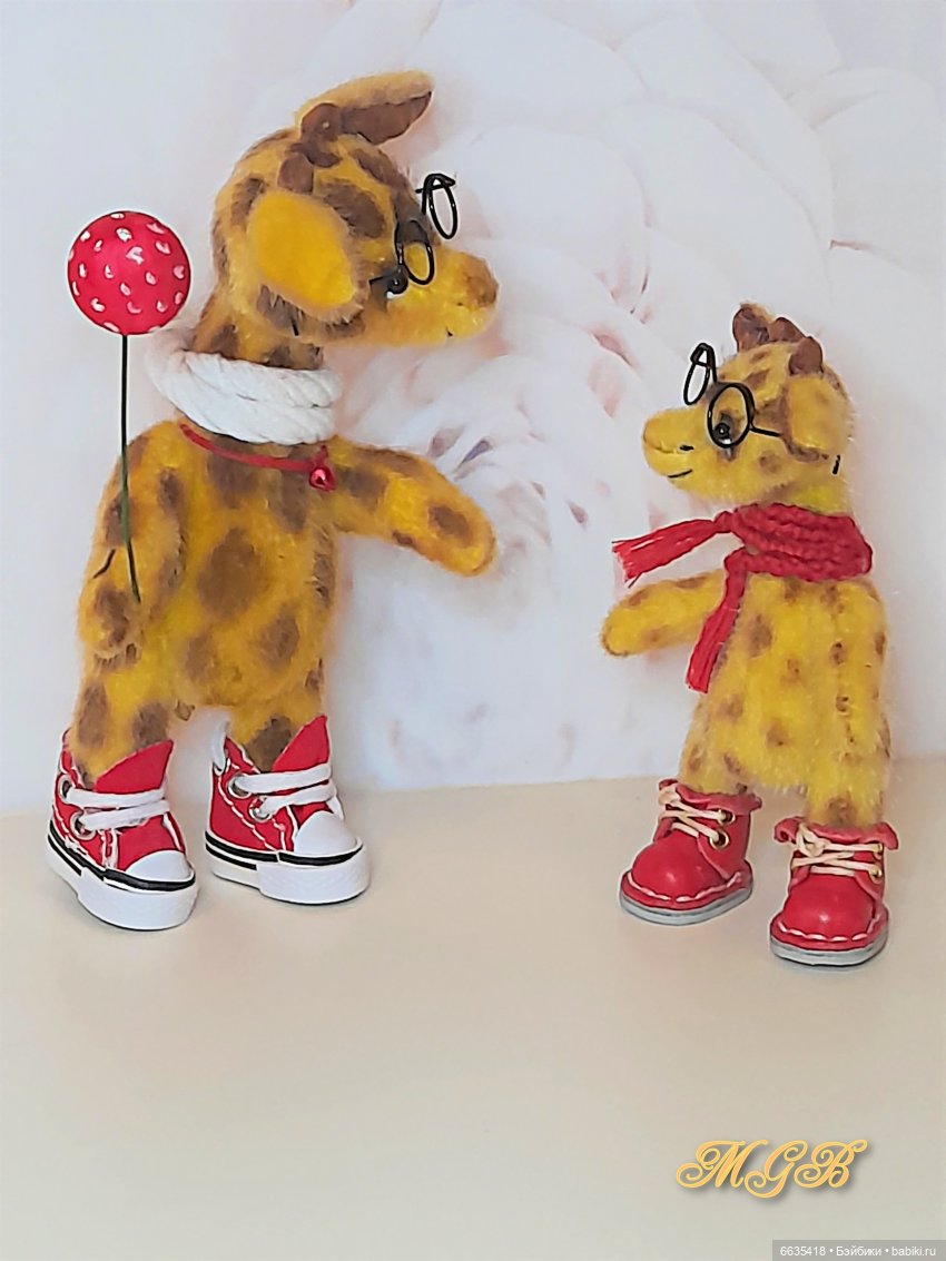 У меня сестрёнка есть… У меня братишка есть…