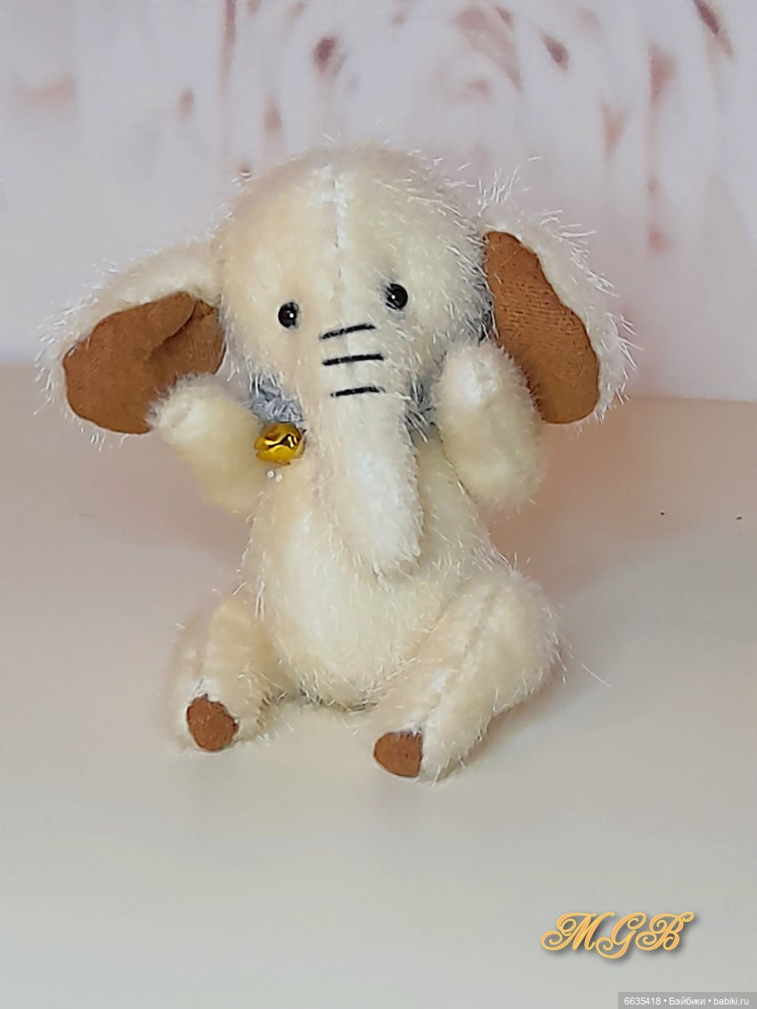 У меня сестрёнка есть… У меня братишка есть…