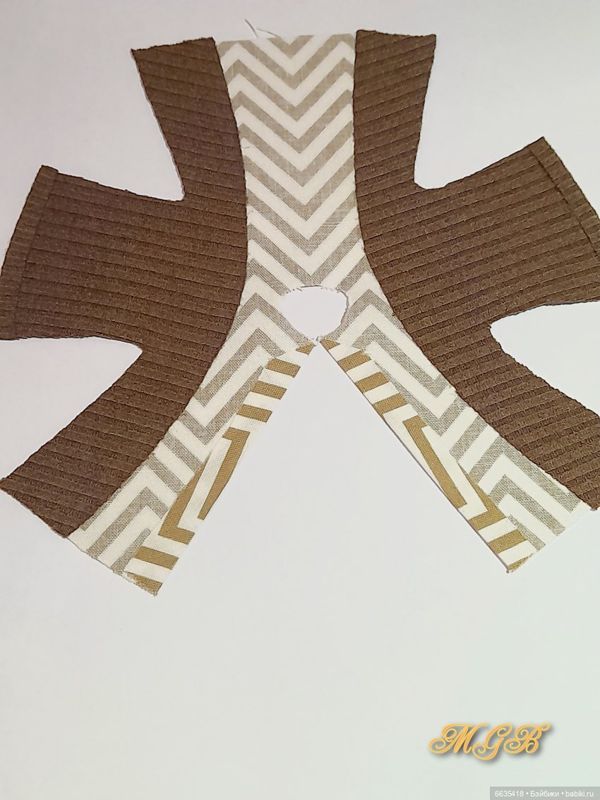 МК «Костюм с цельнокроеным комбинированным топом для кукол Блайз ростом 30 см»