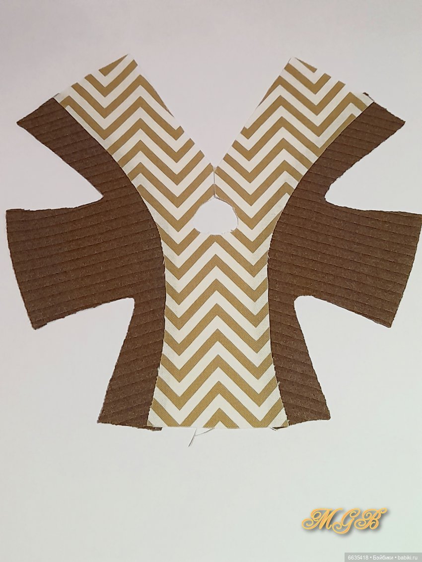 МК «Костюм с цельнокроеным комбинированным топом для кукол Блайз ростом 30 см»