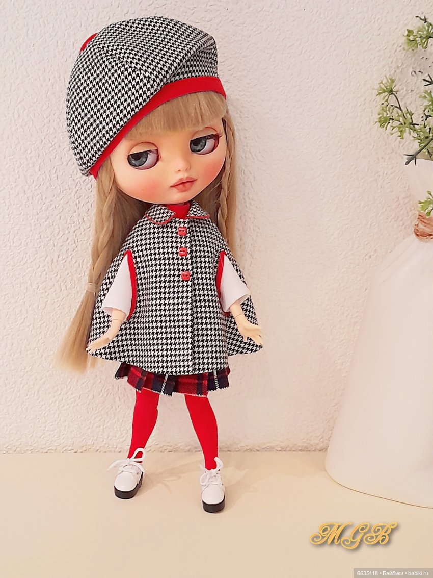 Кейп в гардеробе куклы — Одежда и обувь для кукол своими руками: фото