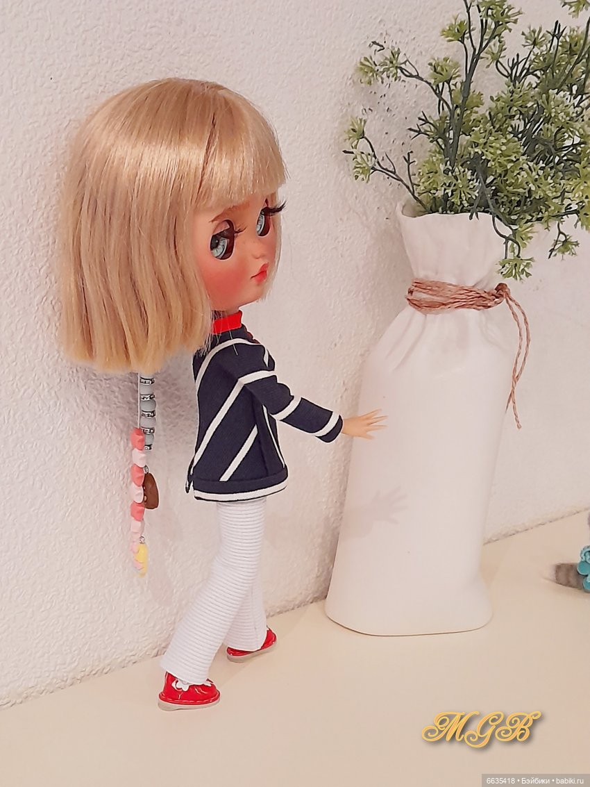 Кейп в гардеробе куклы — Одежда и обувь для кукол своими руками: фото