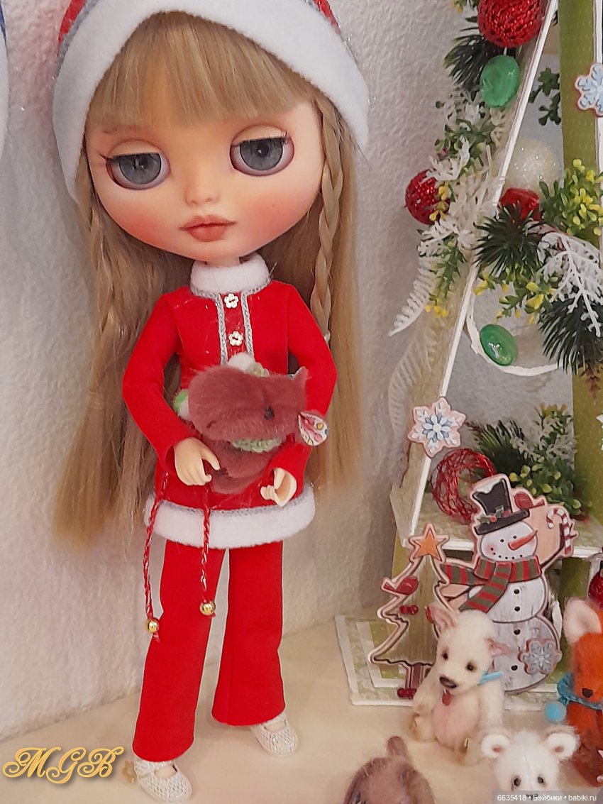 Подарки от Деда Мороза для самых маленьких