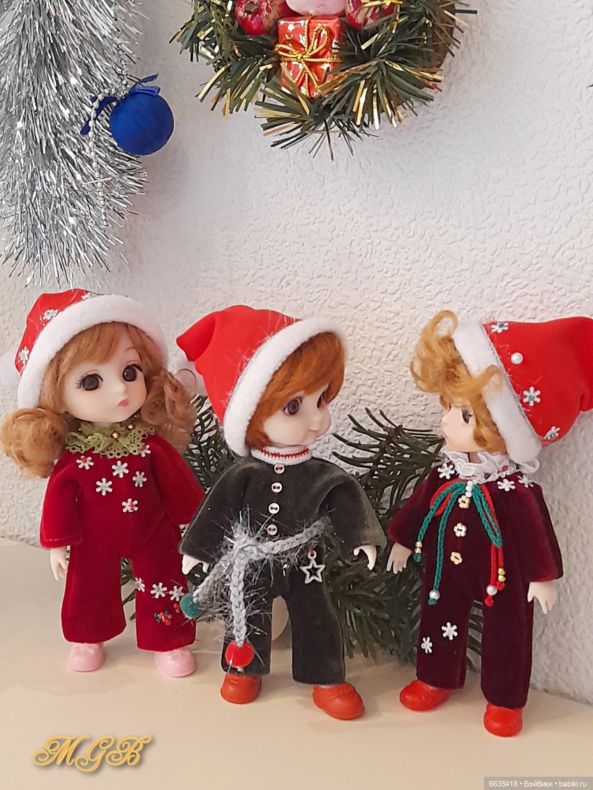 Подарки от Деда Мороза для самых маленьких