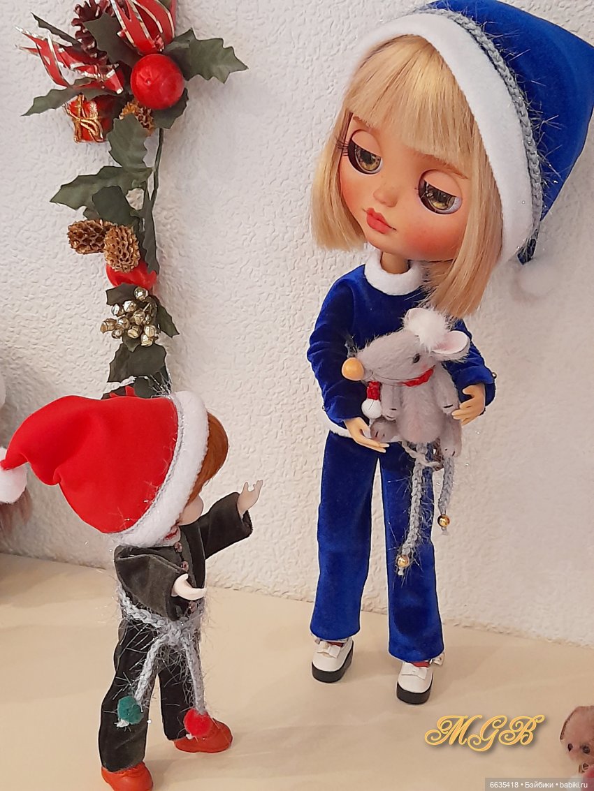 Подарки от Деда Мороза для самых маленьких