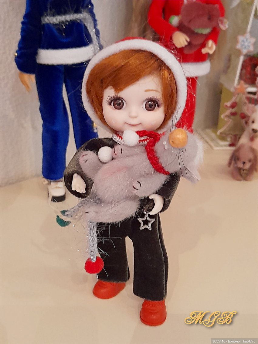 Подарки от Деда Мороза для самых маленьких