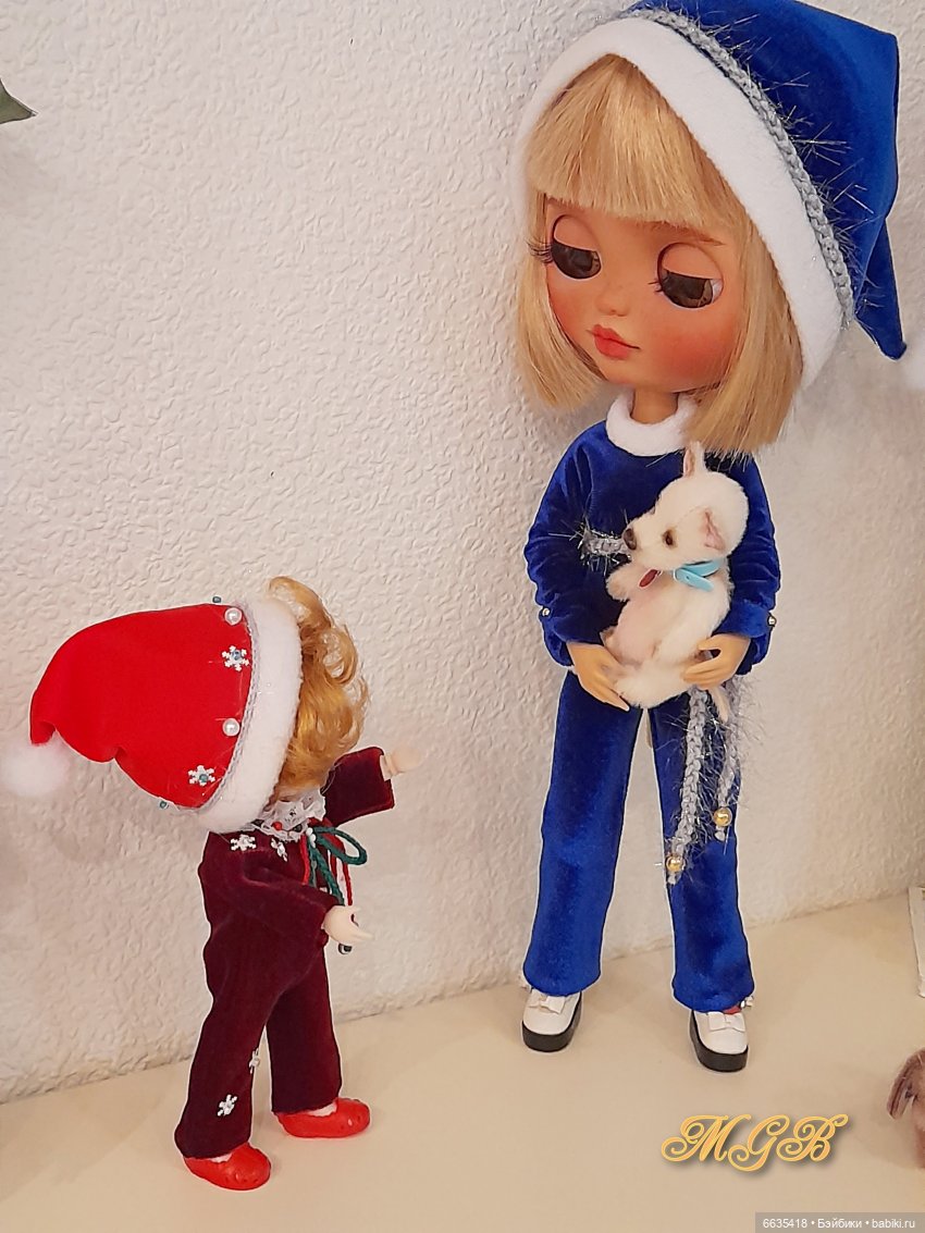 Подарки от Деда Мороза для самых маленьких