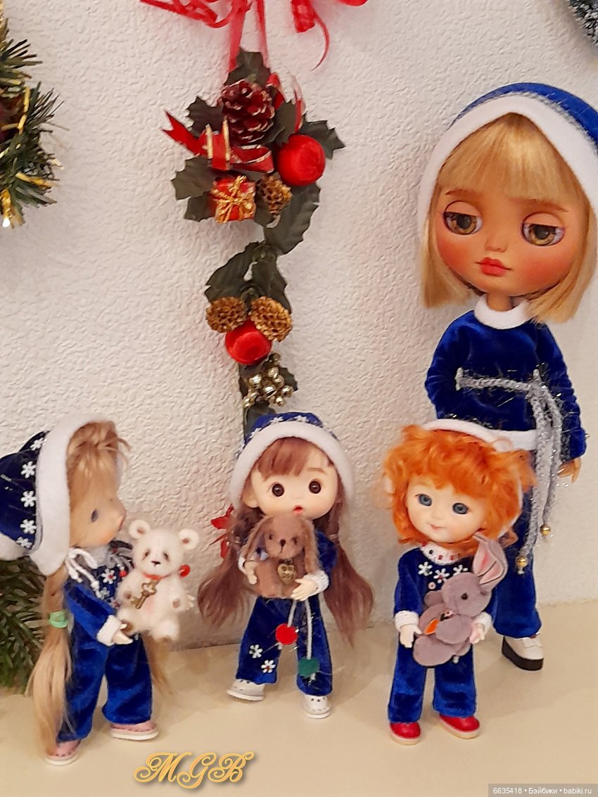 Подарки от Деда Мороза для самых маленьких