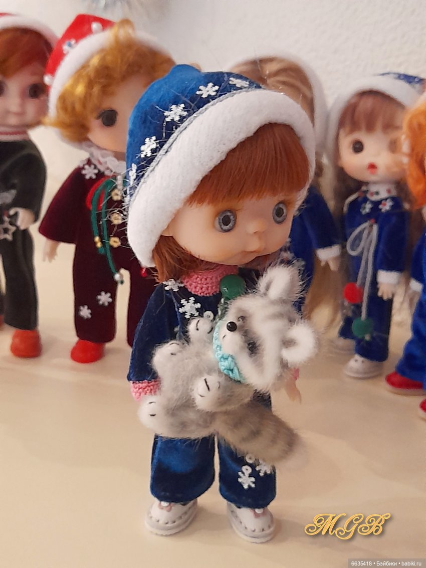 Подарки от Деда Мороза для самых маленьких