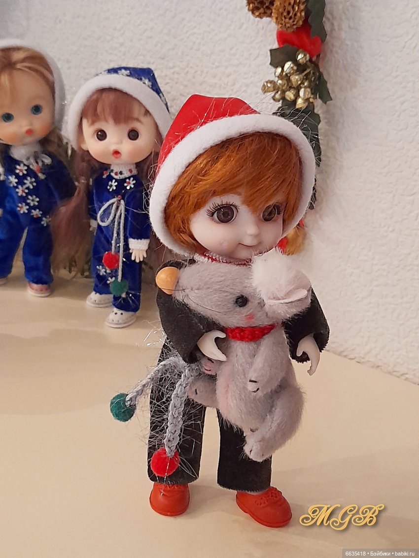 Подарки от Деда Мороза для самых маленьких