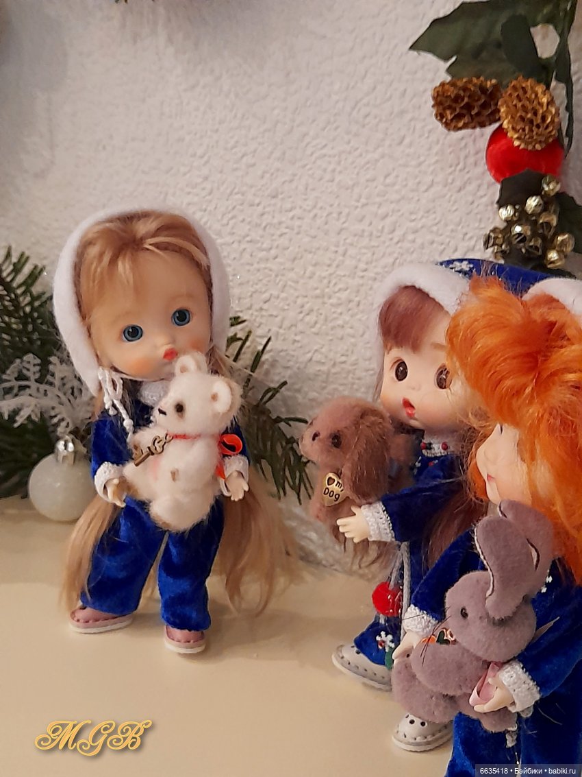 Подарки от Деда Мороза для самых маленьких