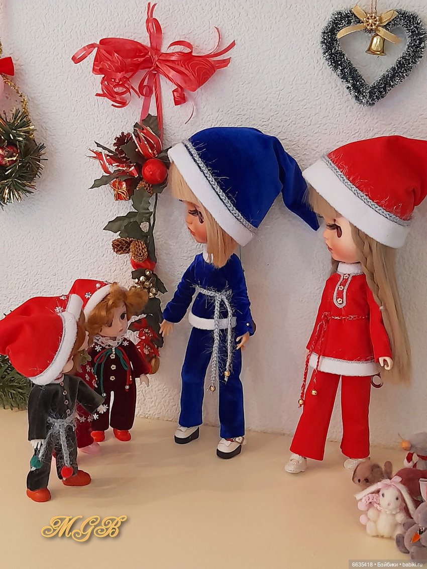 Подарки от Деда Мороза для самых маленьких