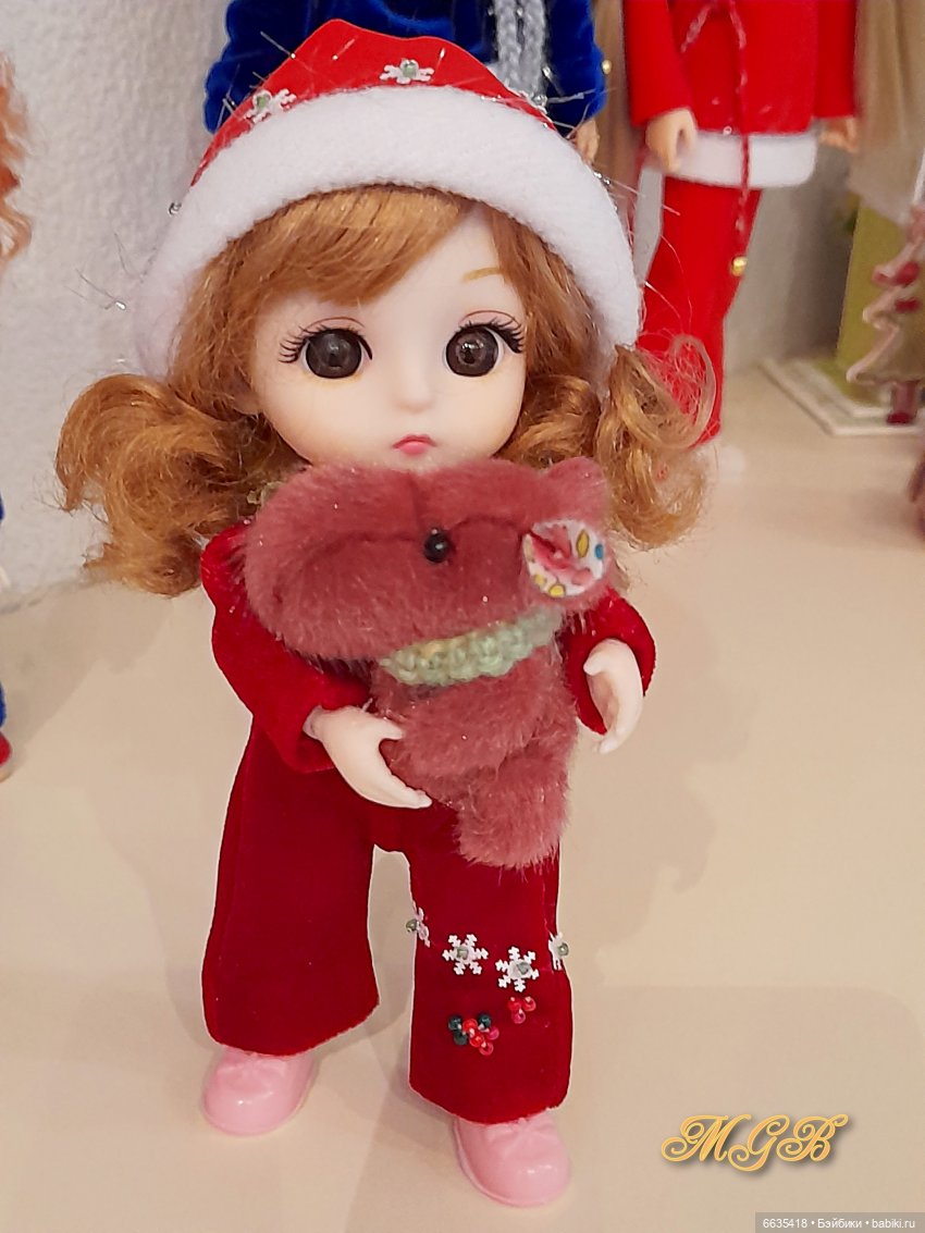 Подарки от Деда Мороза для самых маленьких