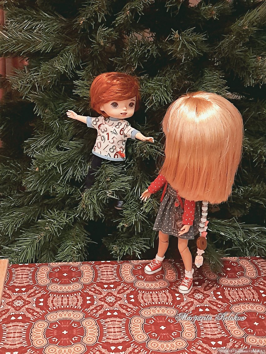 Украшать ёлочку будем все вместе