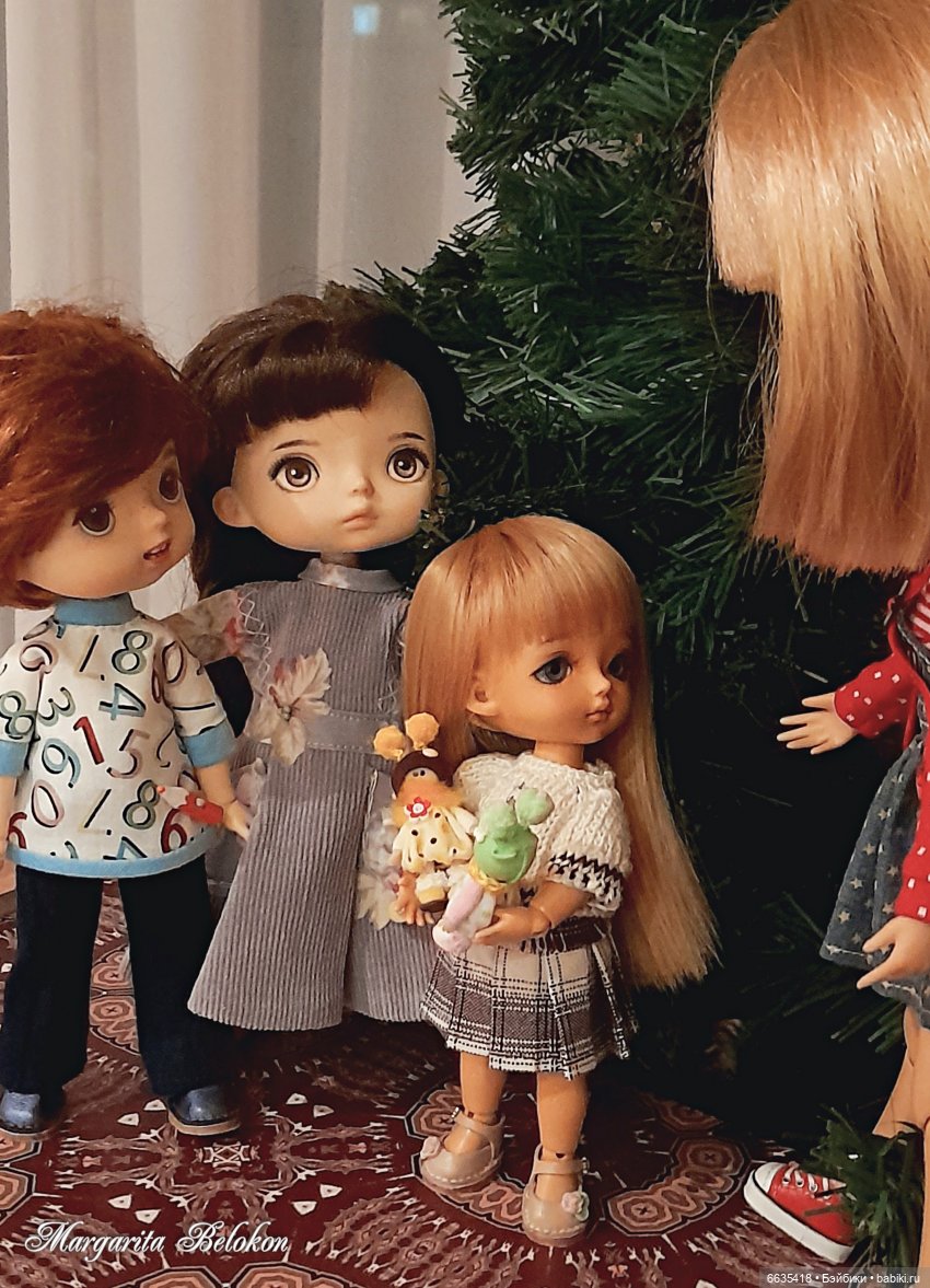 Украшать ёлочку будем все вместе