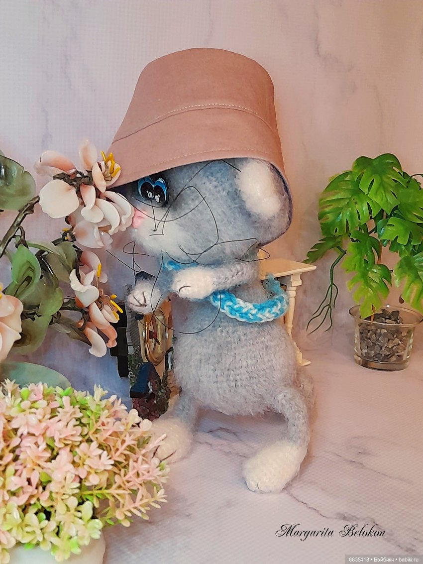 Кот в гостиной — Вязаные игрушки и амигуруми: крючком