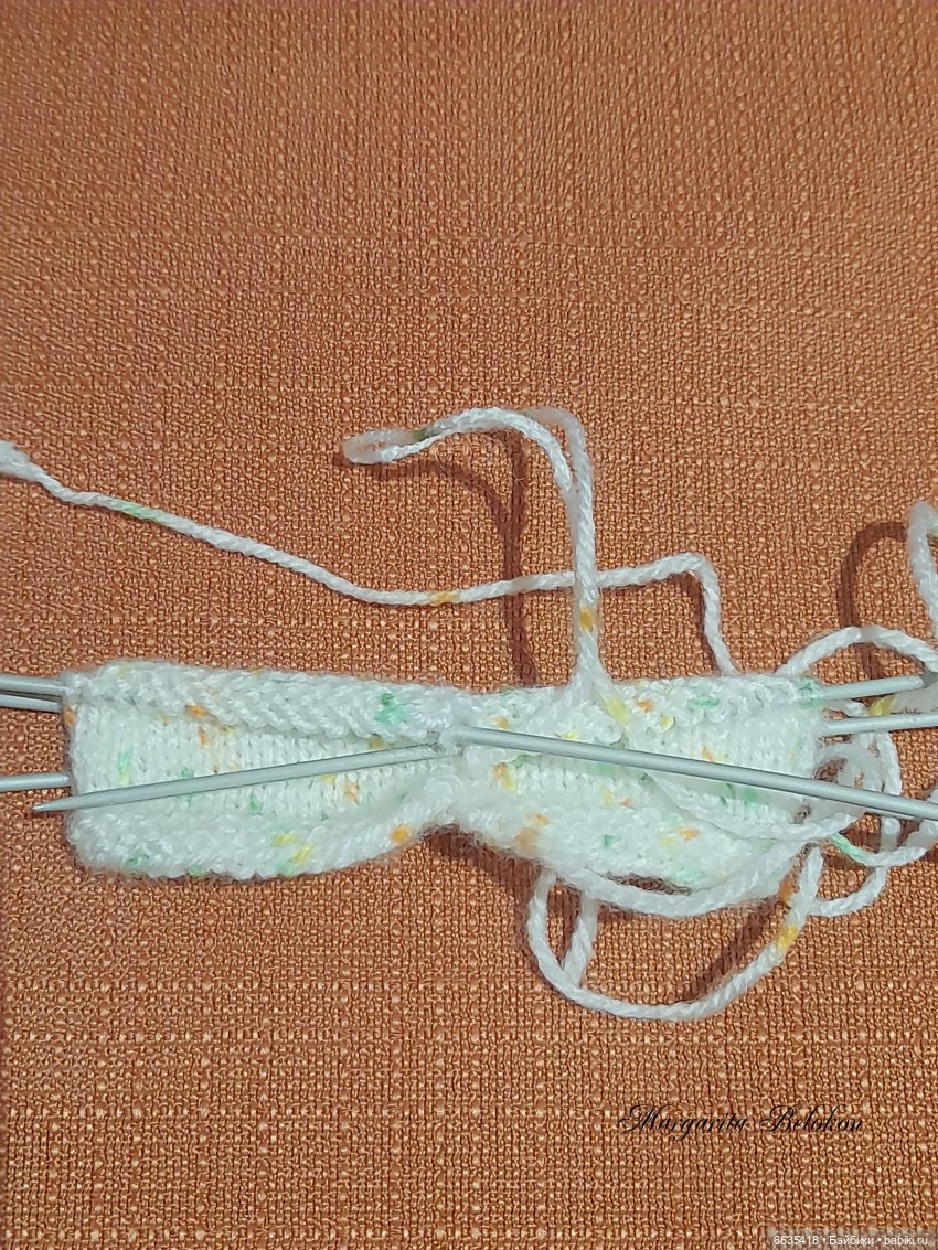 МК «Вяжем шапочку с объёмными ушками для куклы» (фото 6)