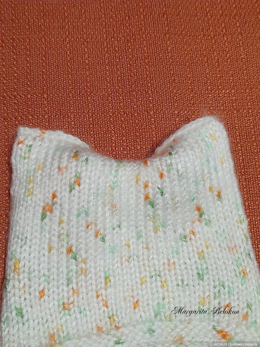 МК «Вяжем шапочку с объёмными ушками для куклы»