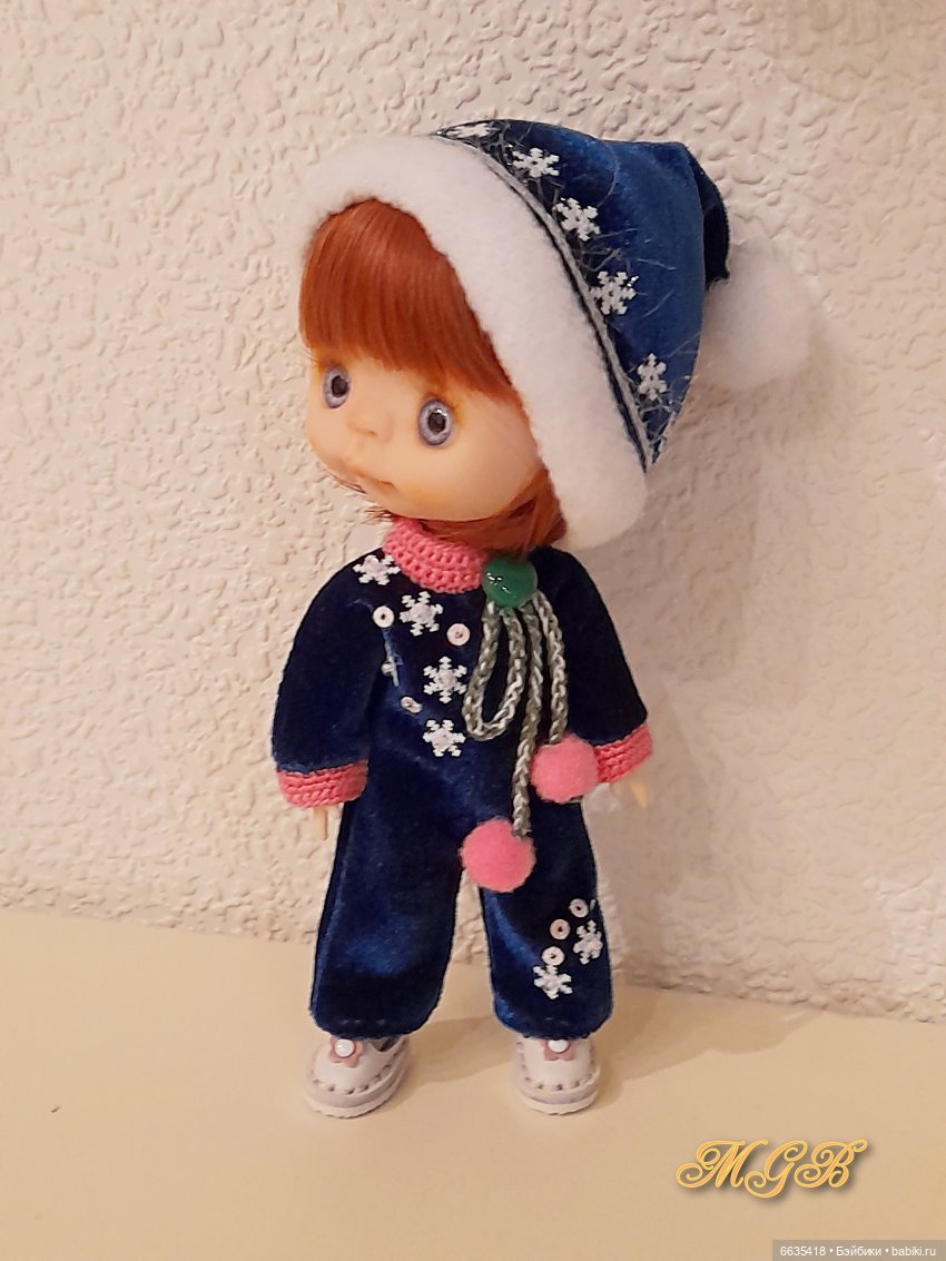 Велюр в одежде моих кукол (фото 3)