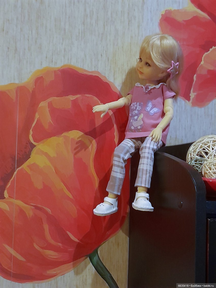 Красные маки — Куклы Paola Reina (Паола Рейна): новинки (фото 2)