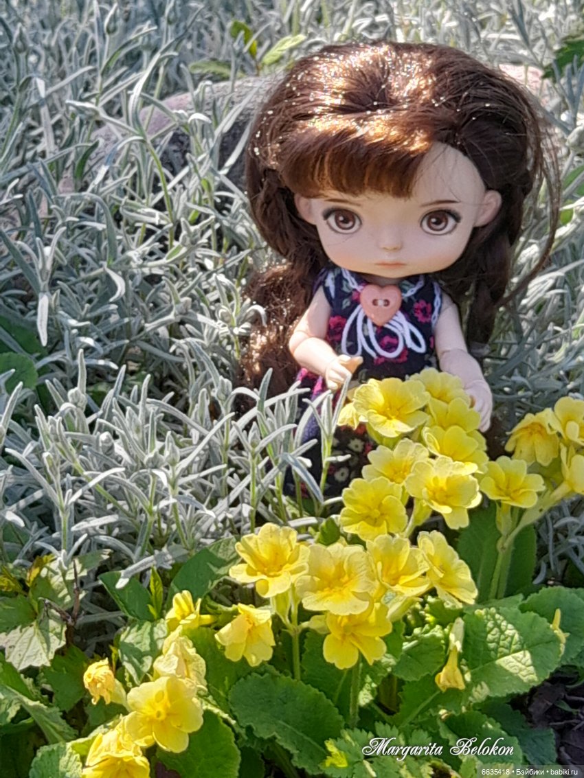 Майский сад глазами моих кукол