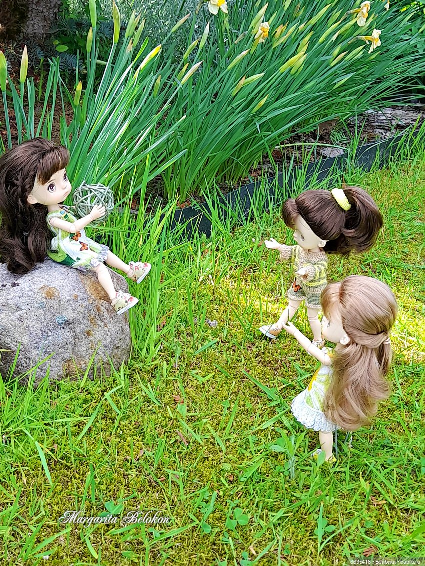 Майский сад глазами моих кукол