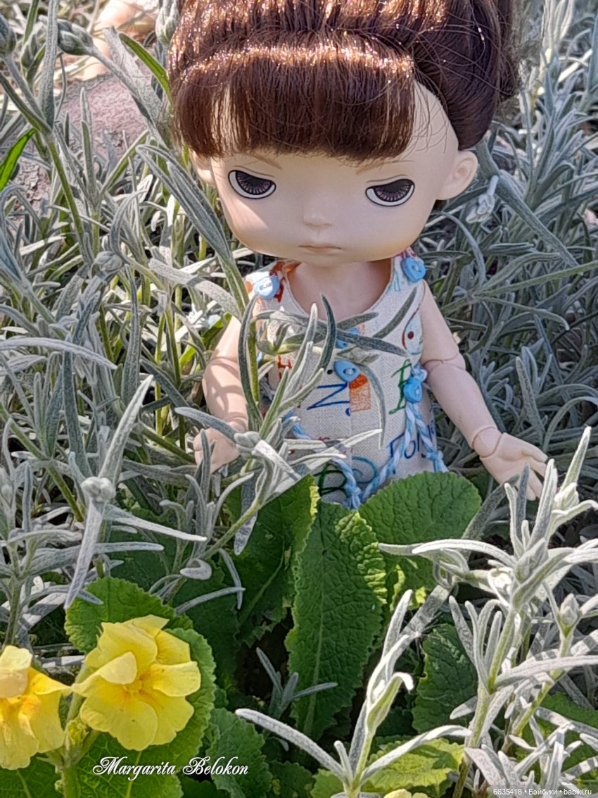 Майский сад глазами моих кукол