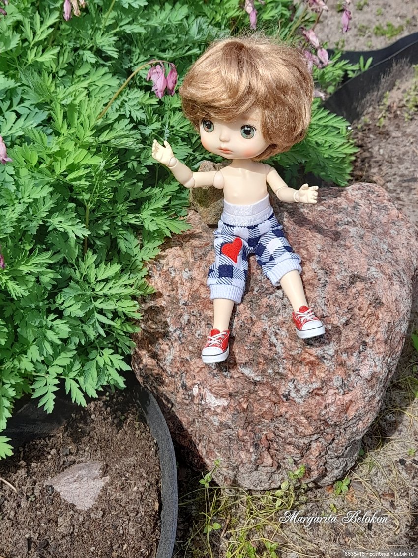 Майский сад глазами моих кукол