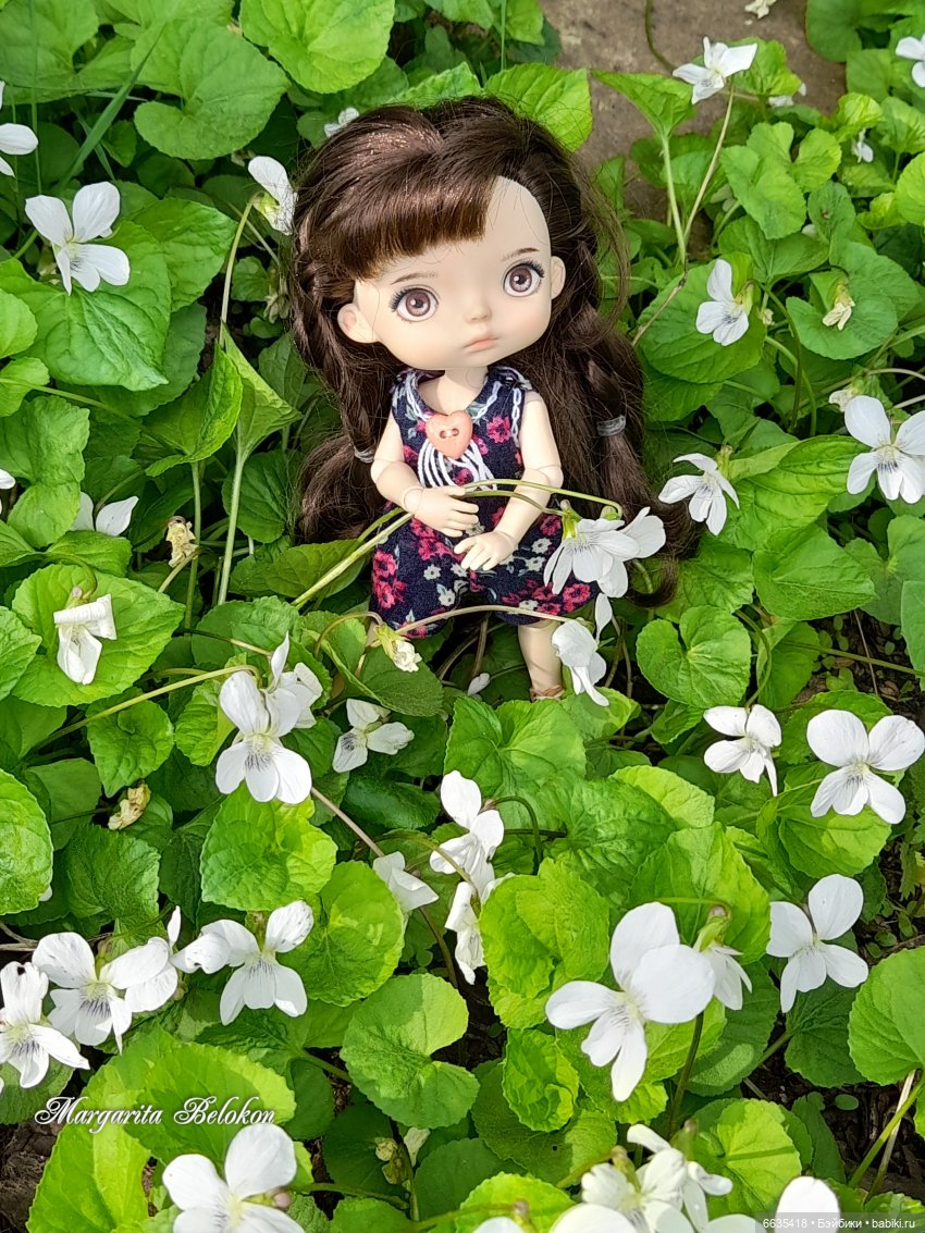Майский сад глазами моих кукол