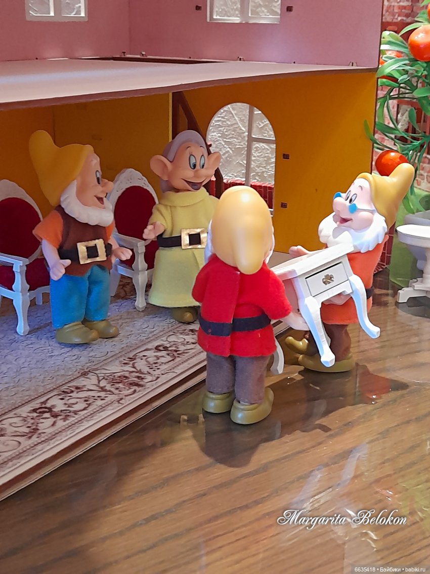 Готовность помочь — Зарисовки из кукольной жизни: фотоистории