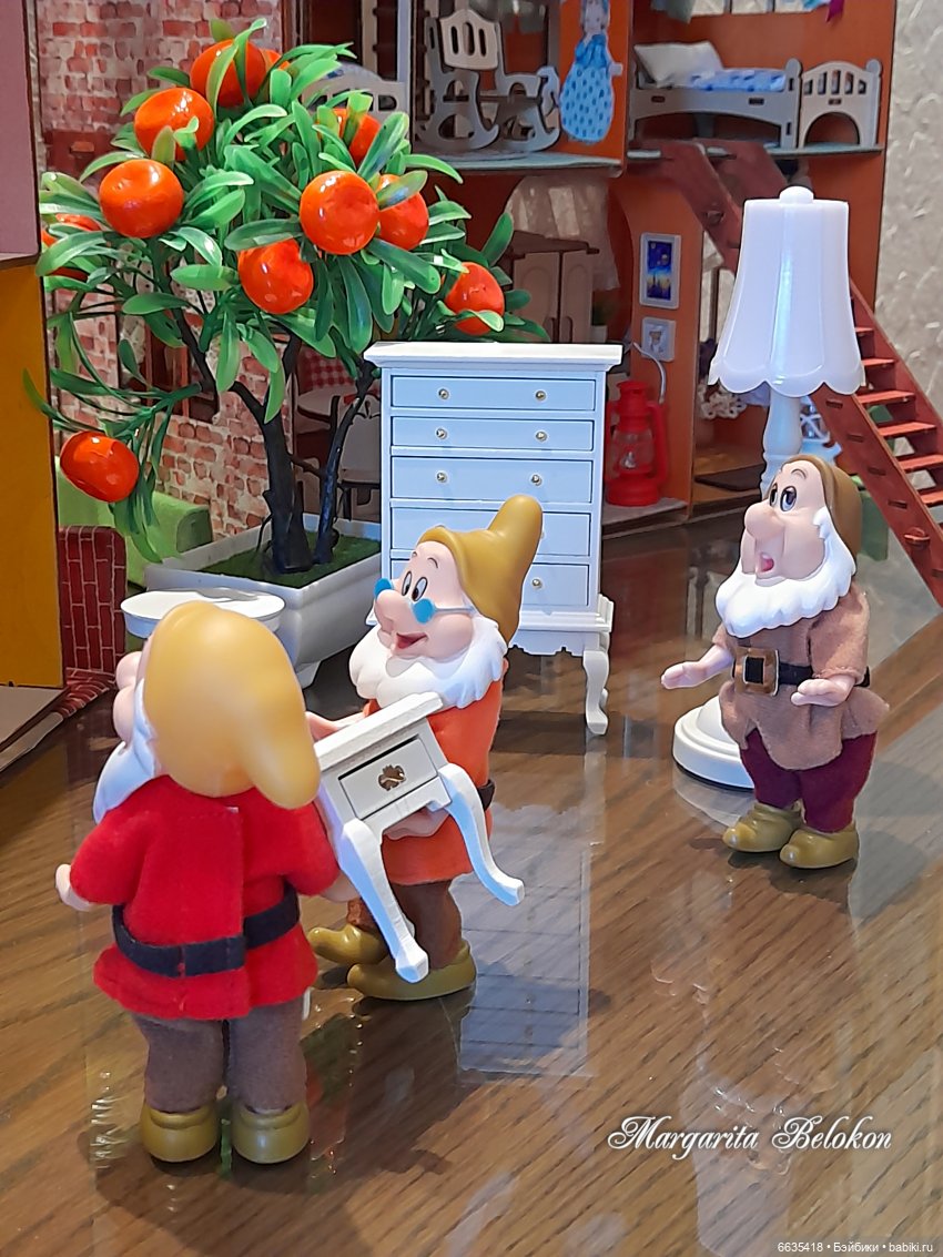 Готовность помочь — Зарисовки из кукольной жизни: фотоистории